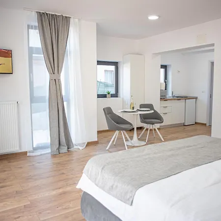 Yael Luxury 5 Aparthotel *