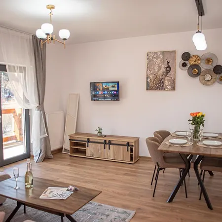 Yael Luxury 5 *